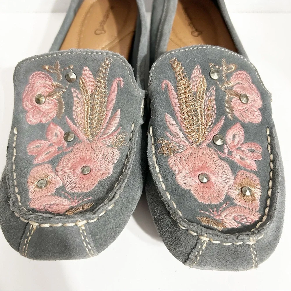 Baretraps Otella Gray Suede Leather Slip On Loafer Shoe Embroider Floral Detail
